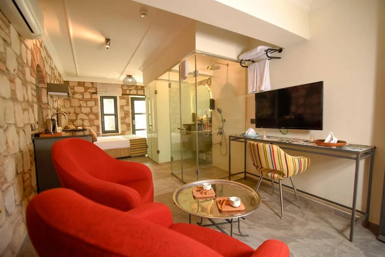 Апартаменты Magnificent Flat With Patio Near Hadrian'S Gate Анталья